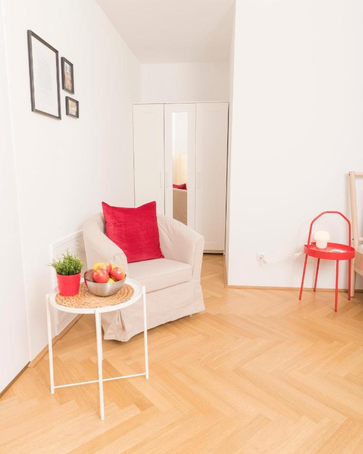 Red Monkey Vienna Apartment Extérieur photo